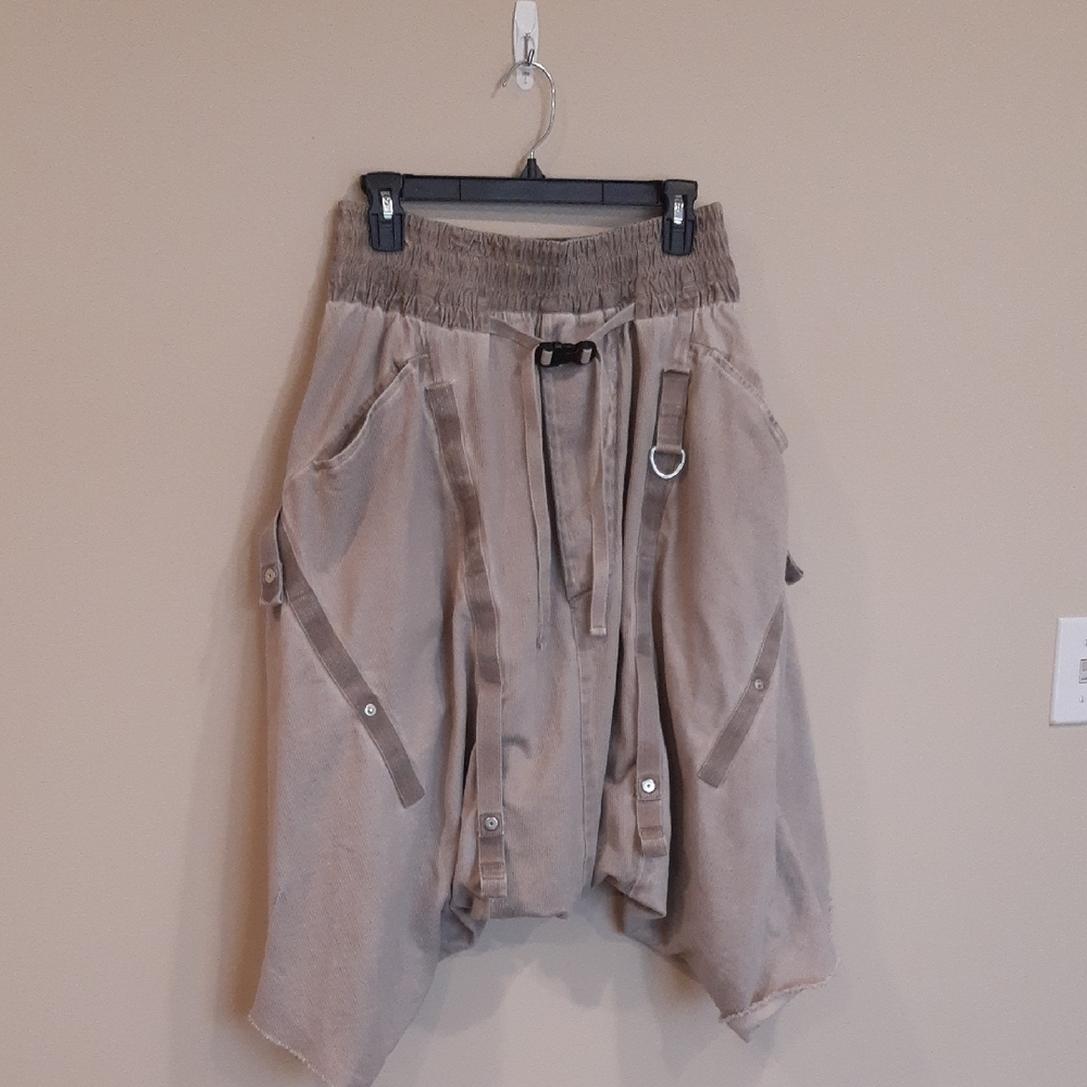 Hamcus Men's Cargo Shorts Multi Strap/Multi form Configuration Style. - Picture 6 of 13